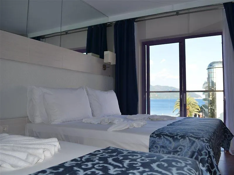Kontakt z Gold Boutique Hotel